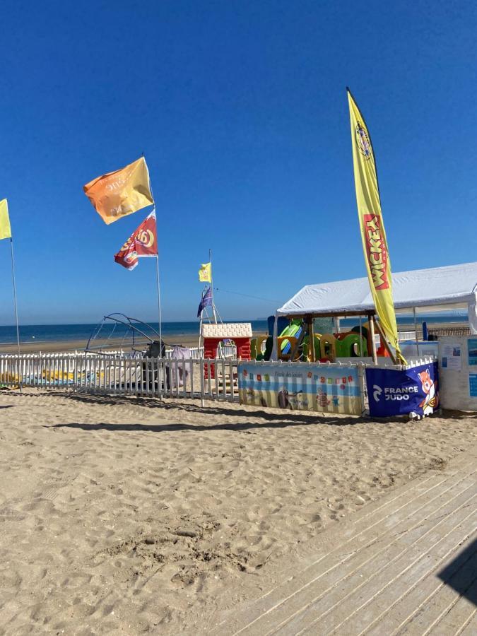 La Villa L'Oiseau Bleu Proche De La Plage Et De Deauville !!! Awards 2025 블롱빌 쉬르 메르 외부 사진